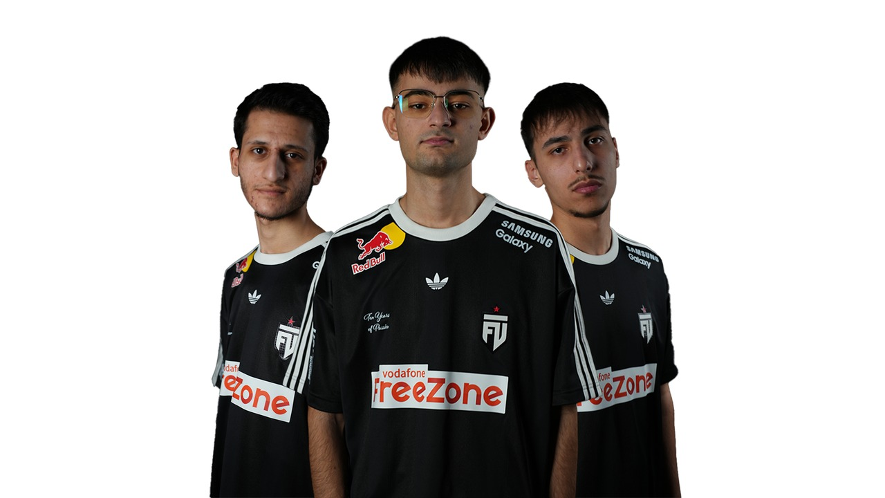 Three FUT Esports Academy Brawl Stars players pose together