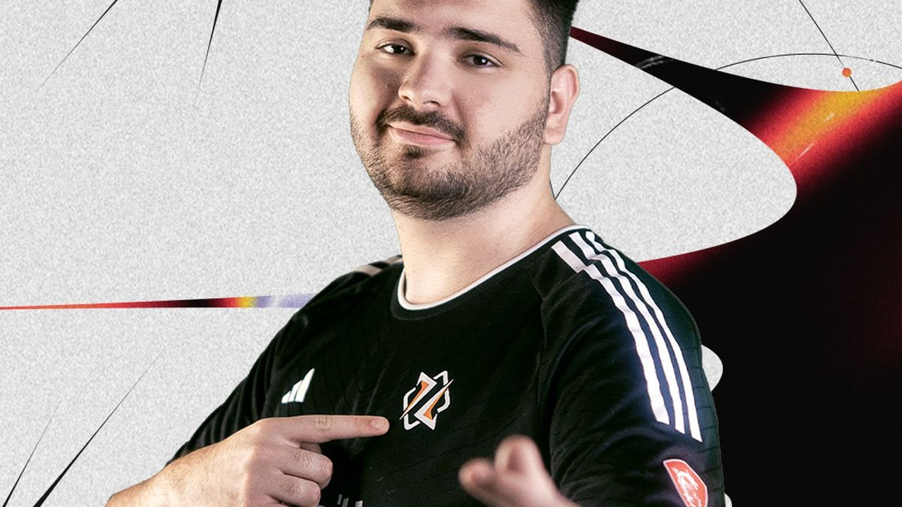HMBLE player Symantec poses in the team jersey