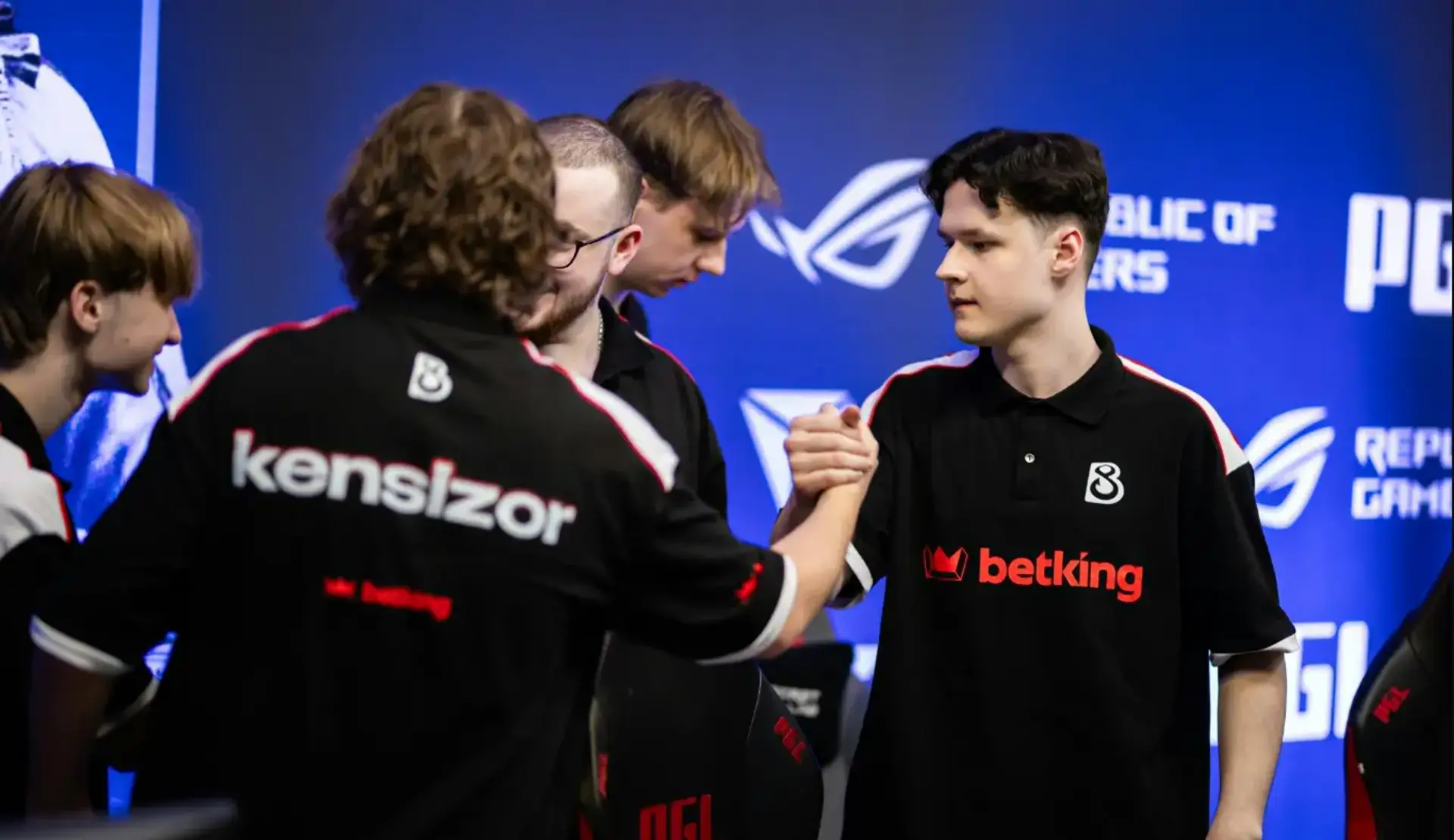 B8 Esports and Monte Trade Claims Over Player Moves
