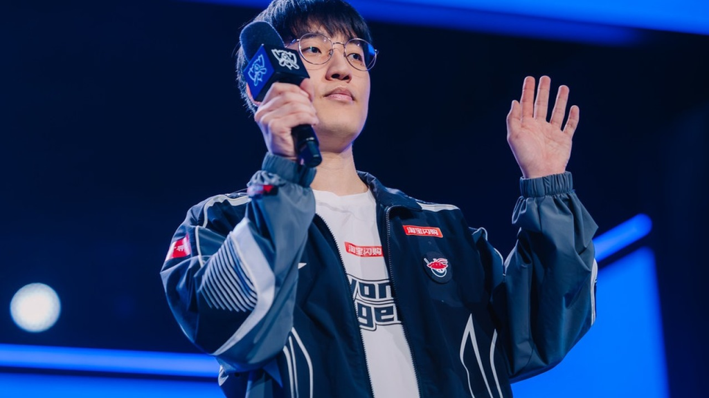 Anyone’s Legend sweep EDward Gaming behind Tarzan’s strong play