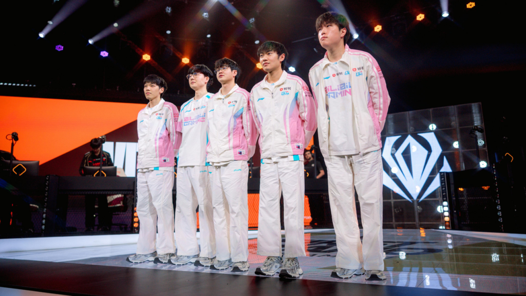 Bilibili Gaming responded to an opening loss and defeated AL 2-1
