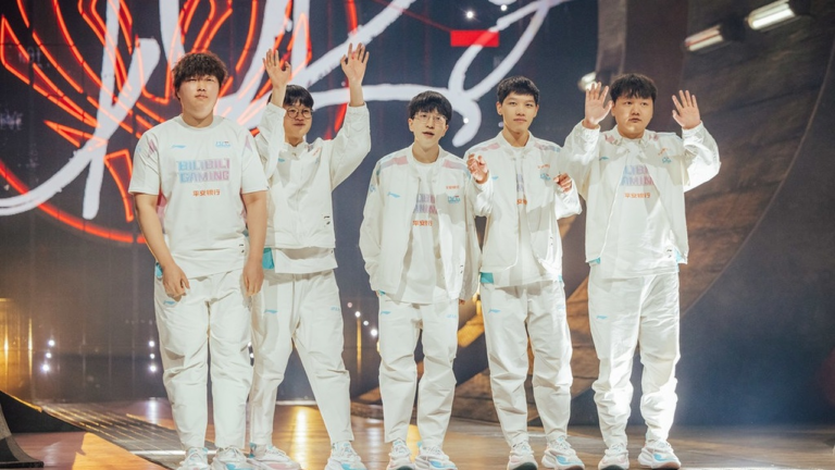 Bilibili Gaming sweep JD Gaming in LPL Split Three