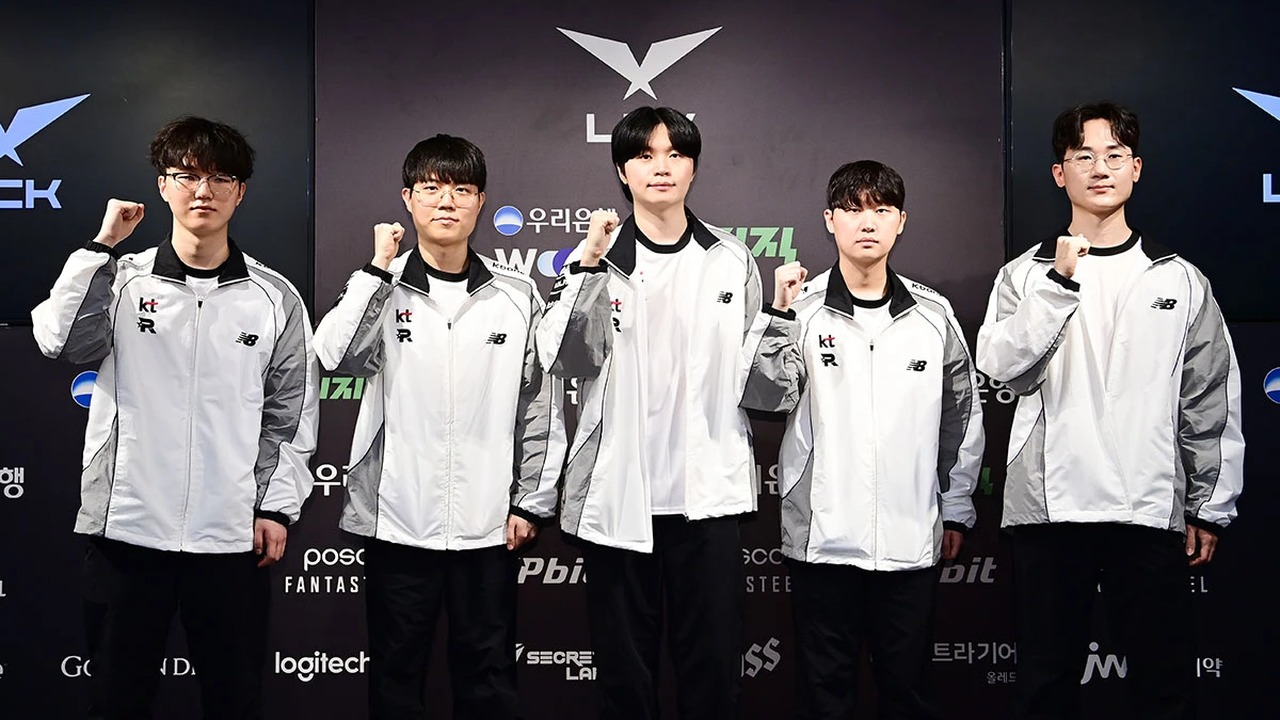 Five KT Rolster players pose together after an LCK victory
