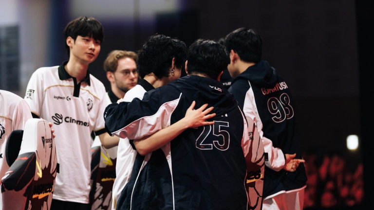LYON beat Dignitas with a fast second game