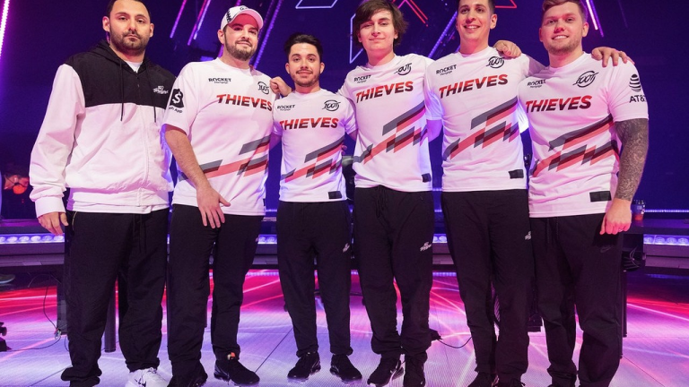 100 Thieves Esports sweep KRÜ after winning every round on the map Split
