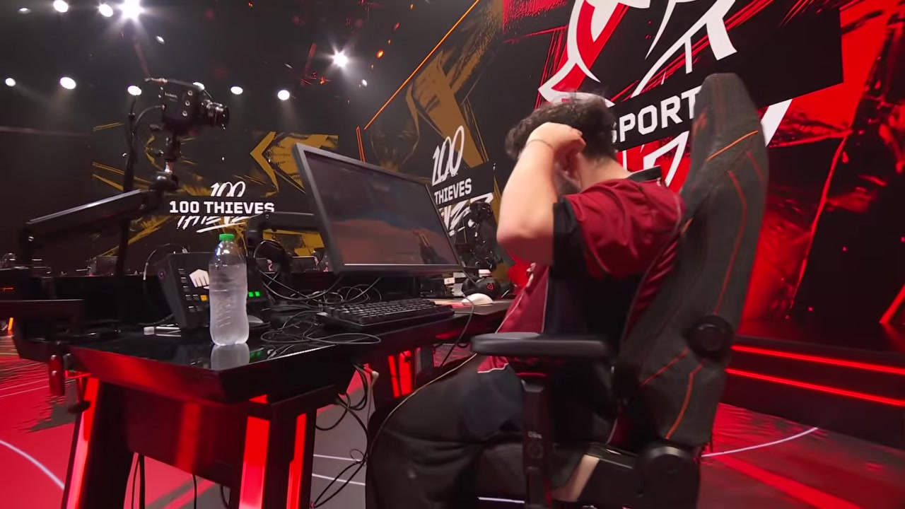 100 Thieves player on the VCT Americas stage