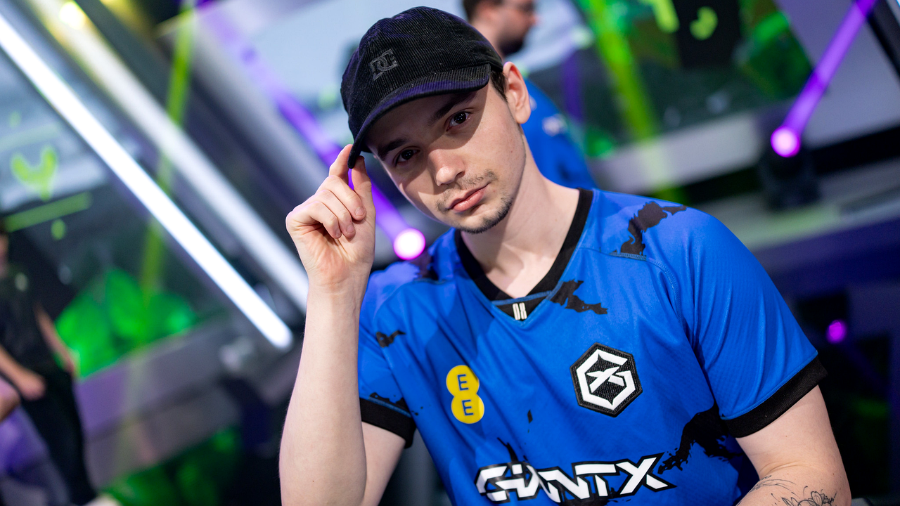 GIANTX hand nett озвучивает роль до второго этапа, что сужает круг поиска.