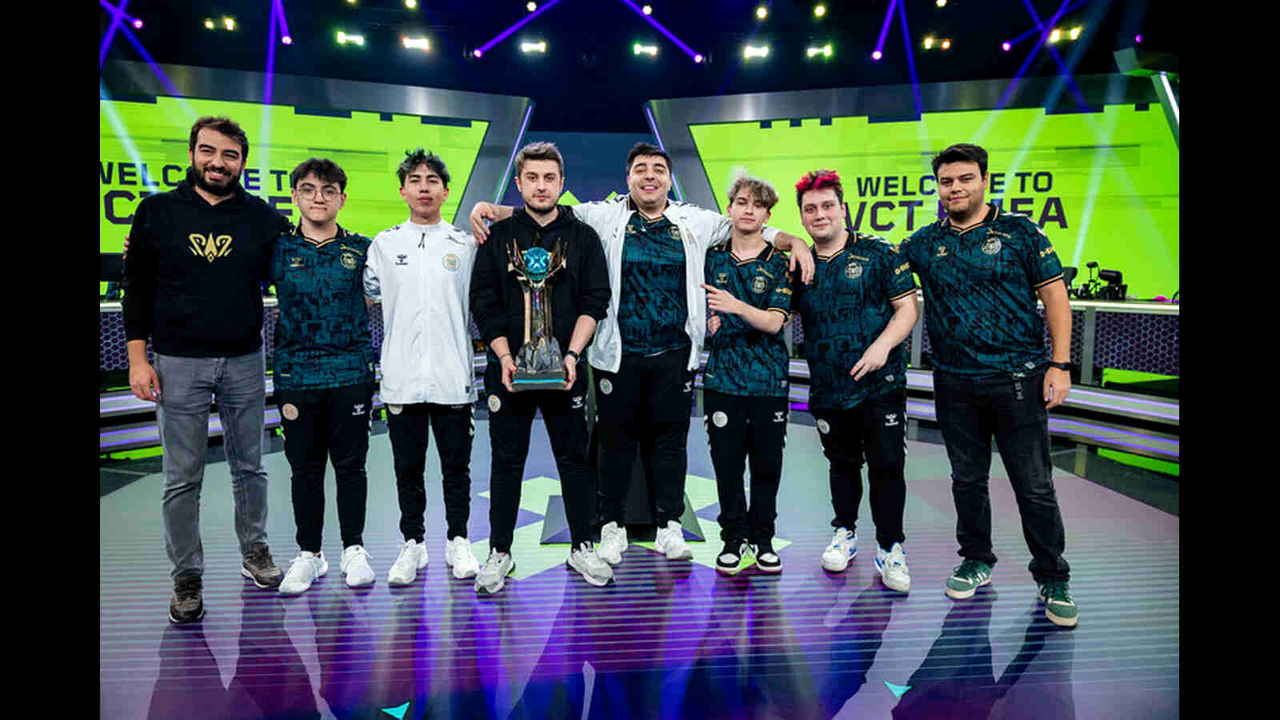Игроки BBL на изображении состава команды Valorant 2026 года