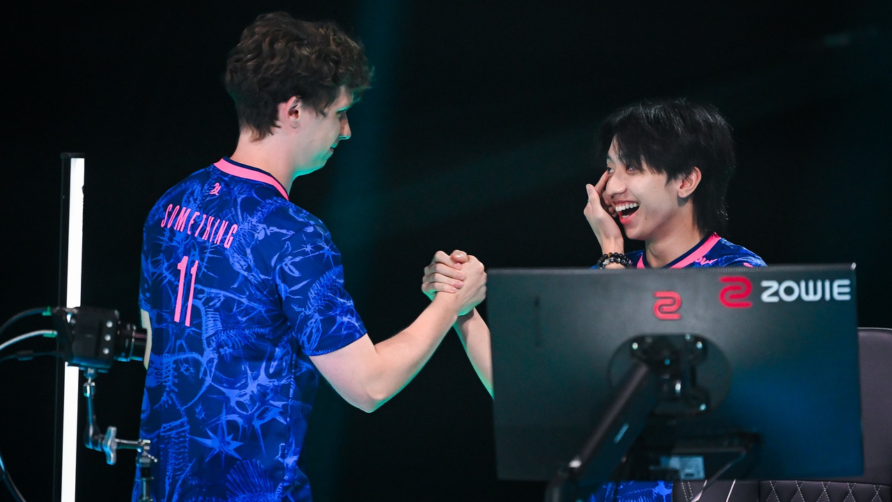 Paper Rex teammates during the current three-map match