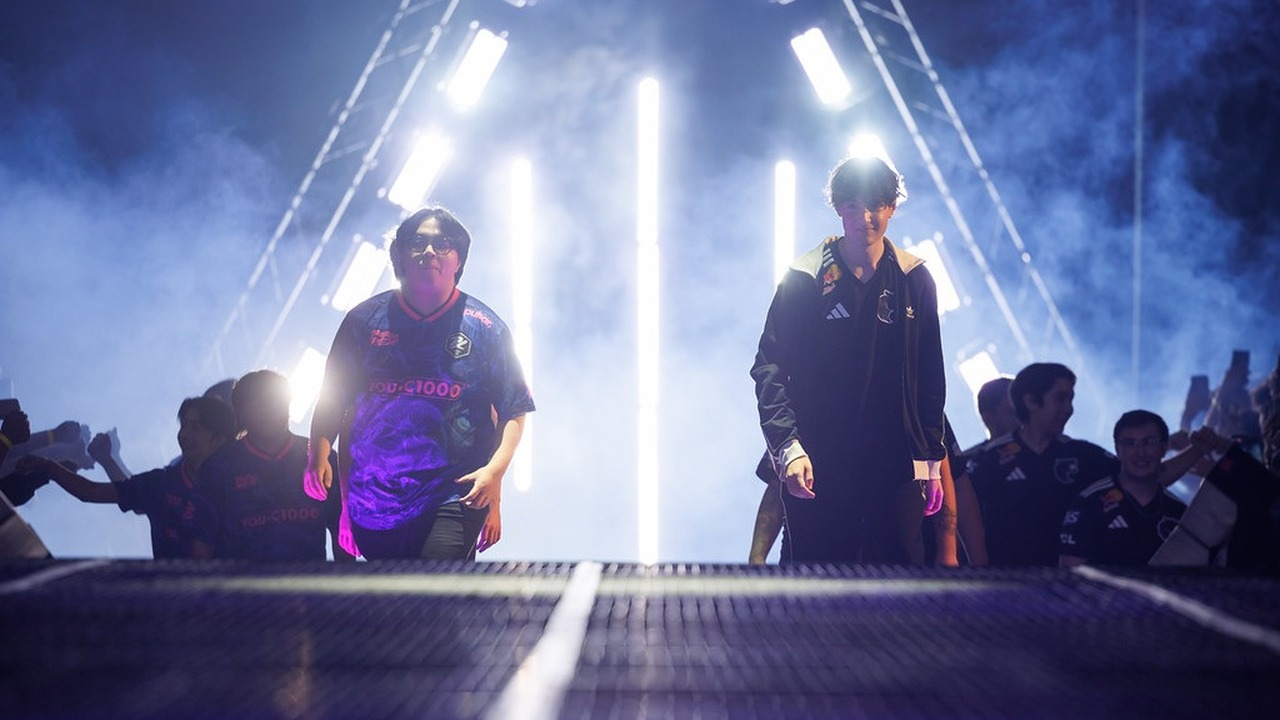 Two FURIA Valorant players enter the tournament stage