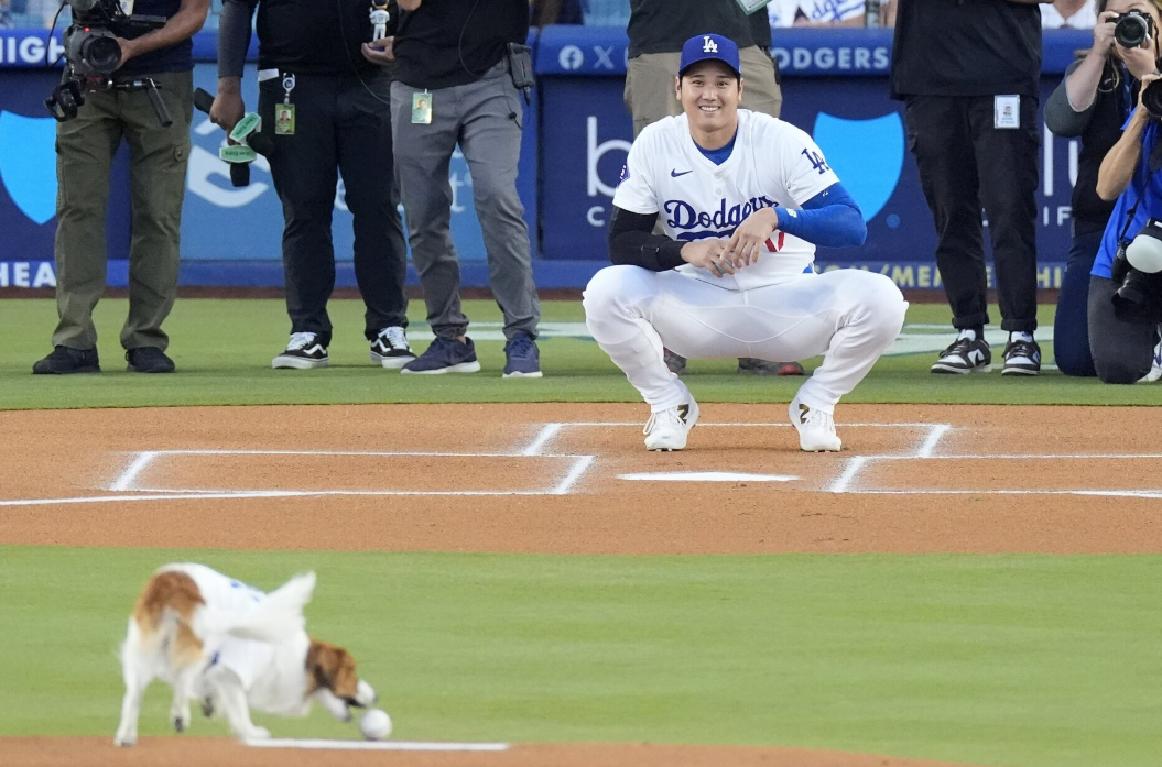 Shohei Ohtani Gold Bobbleheads Fetching Thousands of Dollars