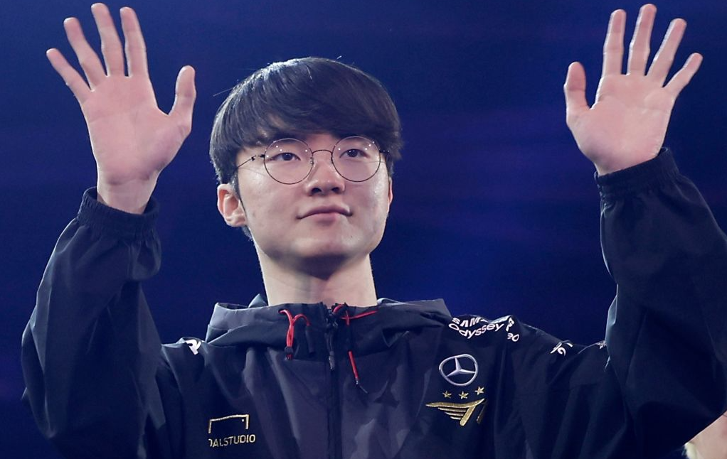 “Faker” Sang-hyeok to Stay with T1 Until 2029 – LoL Legend Extends Contract - Image 1