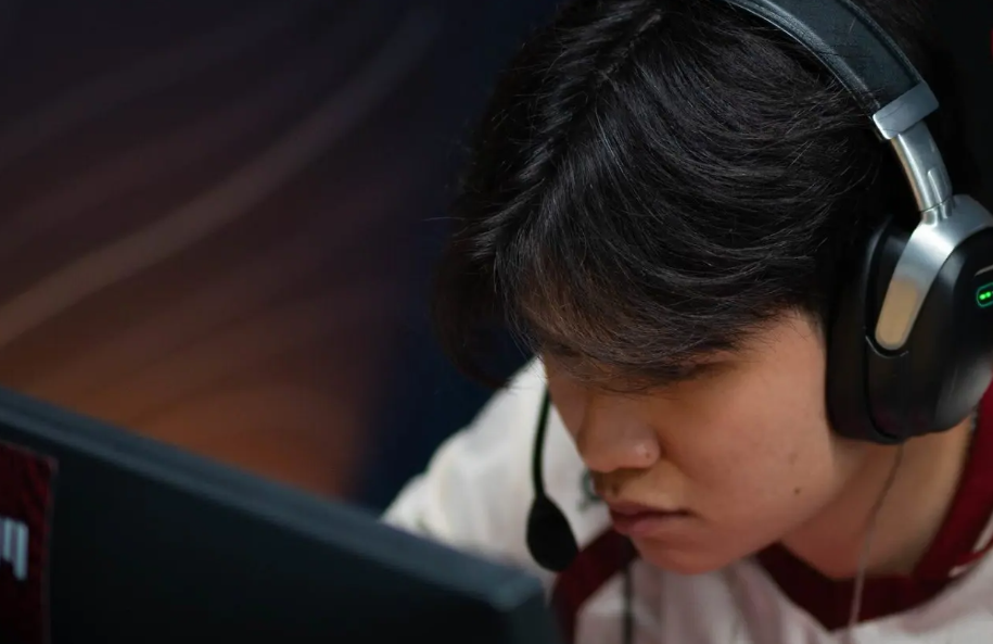 Monte is a professional eSports athlete