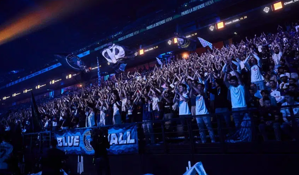 Karmine Corp fan crowd