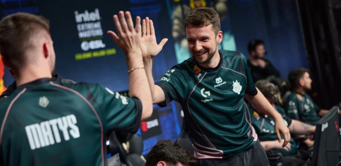 G2 Esports players celebrate qualification for the IEM Cologne Major 2026 playoffs after Stage 3