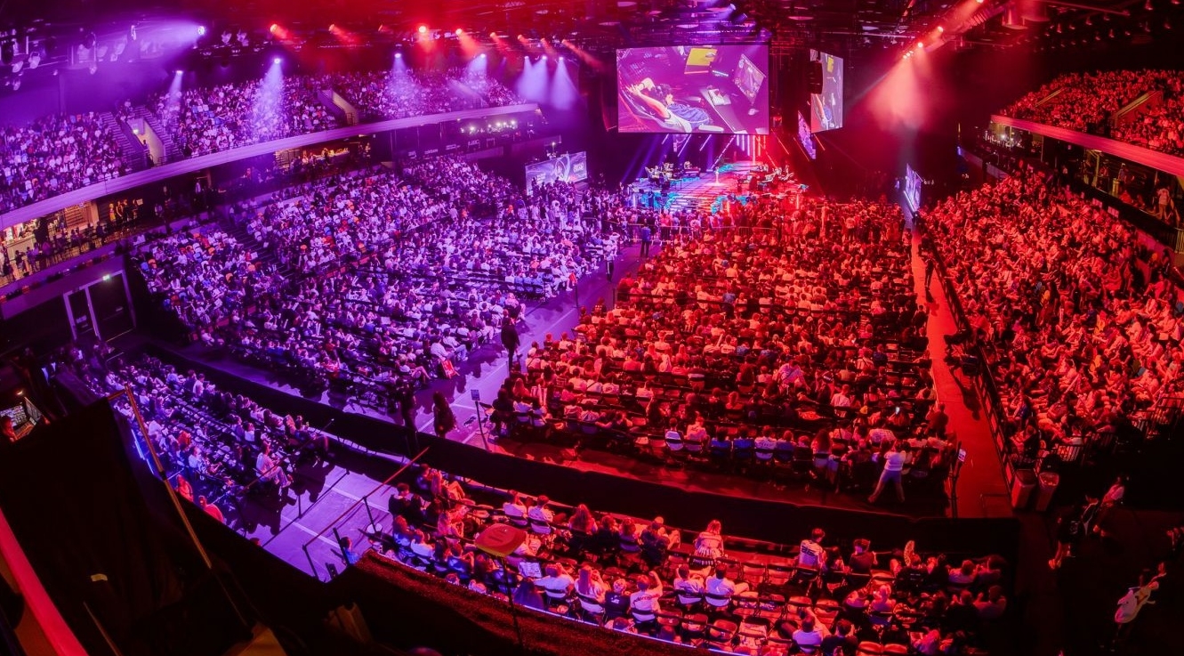 Packed arena during the VALORANT Masters London 2026 grand final between Leviatán and Paper Rex