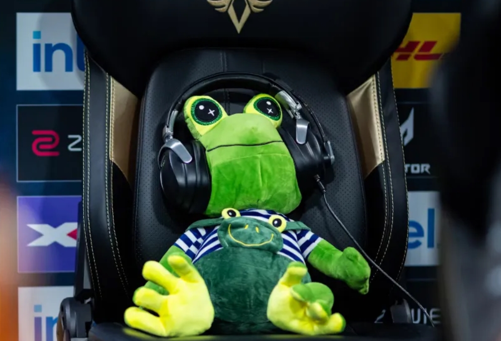 Team Spirit's Zhab Zhabych Breaks Into the Top 3 Best-Selling Toys on Major Marketplaces