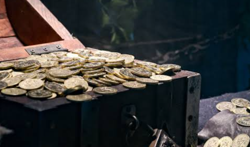 Treasure chest with reales