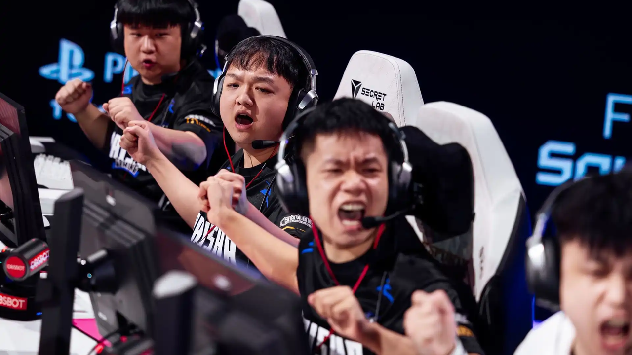Team Liquid players compete during the CrossFire EWC final