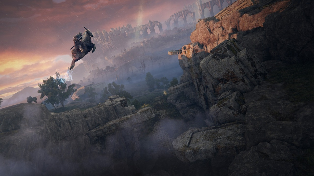 An Elden Ring warrior stands before a large ruined structure