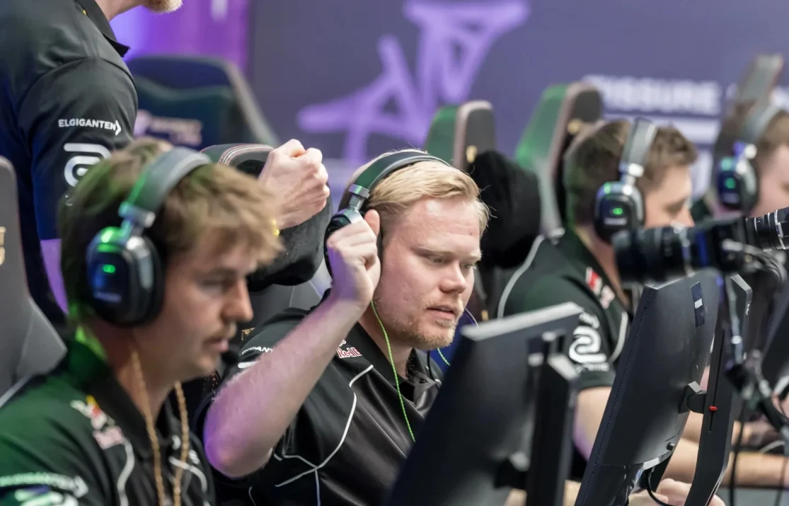 CS2: 5star defeats Astralis 2-1 at FISSURE Playground 3
