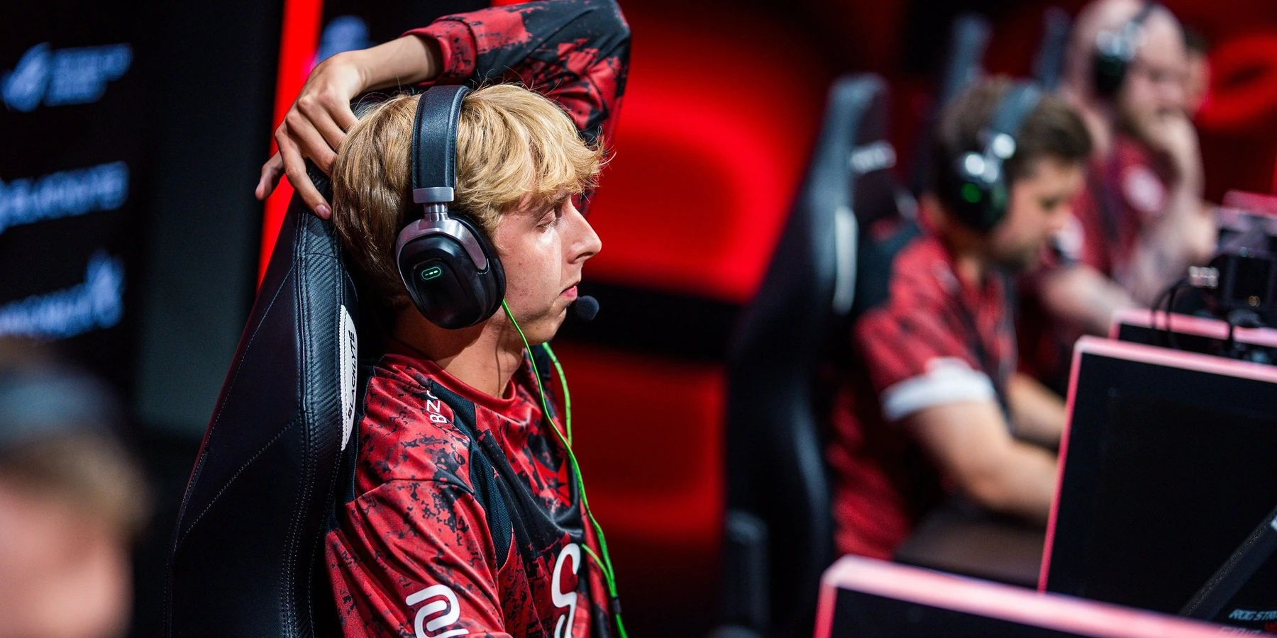 Supporting image for CS2: 5star defeats Astralis 2-1 at FISSURE Playground 3